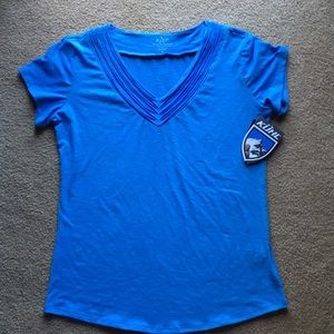 Kuhl blue v-neck tee
